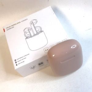 TRUE WIRELESS Stereo Earbuds NWT